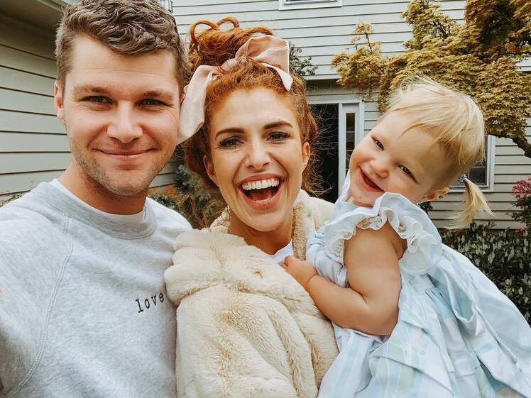 jeremy and audrey roloff selfie holding ember
