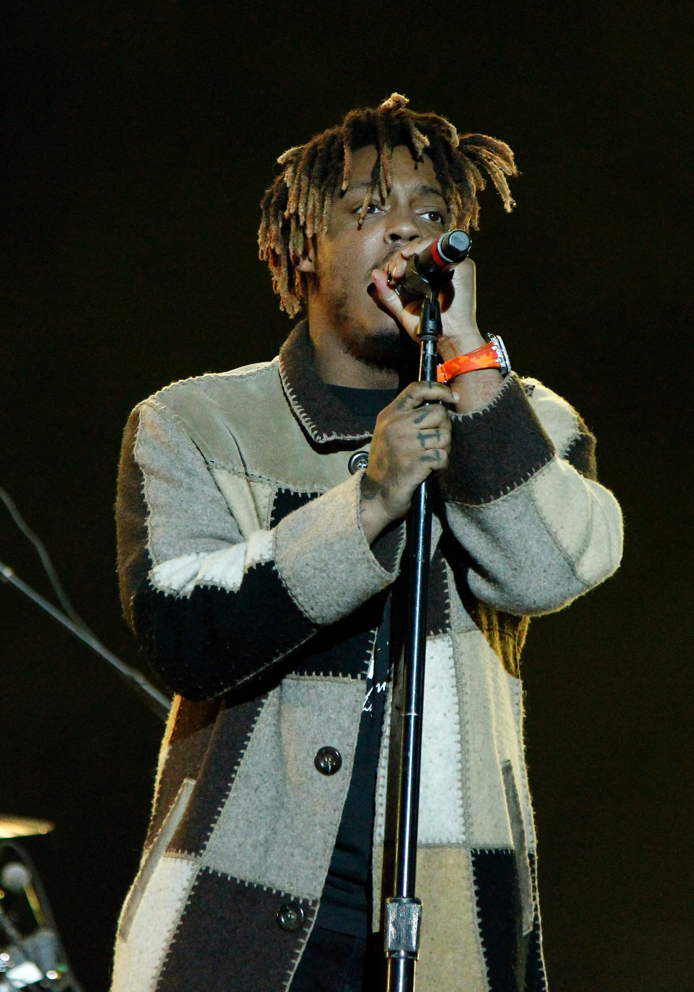 Rapper Juice WRLD dead after suffering medical emergency at Chicago's  Midway Airport - Good Morning America