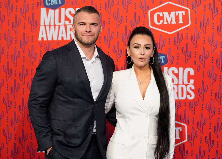 jwoww's boyfriend zack clayton carpinello gushed over her after getting back together