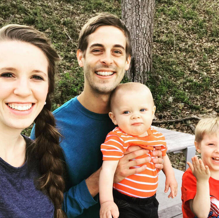 Derick Dillard Instagram Family