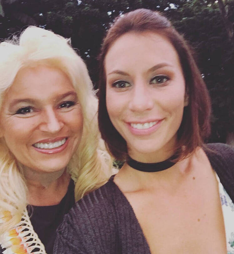 Duane-Chapman's-Daughter-Lyssa-Claims-New-Woman-Is-Trying-to-Take-Beth's-Place-3