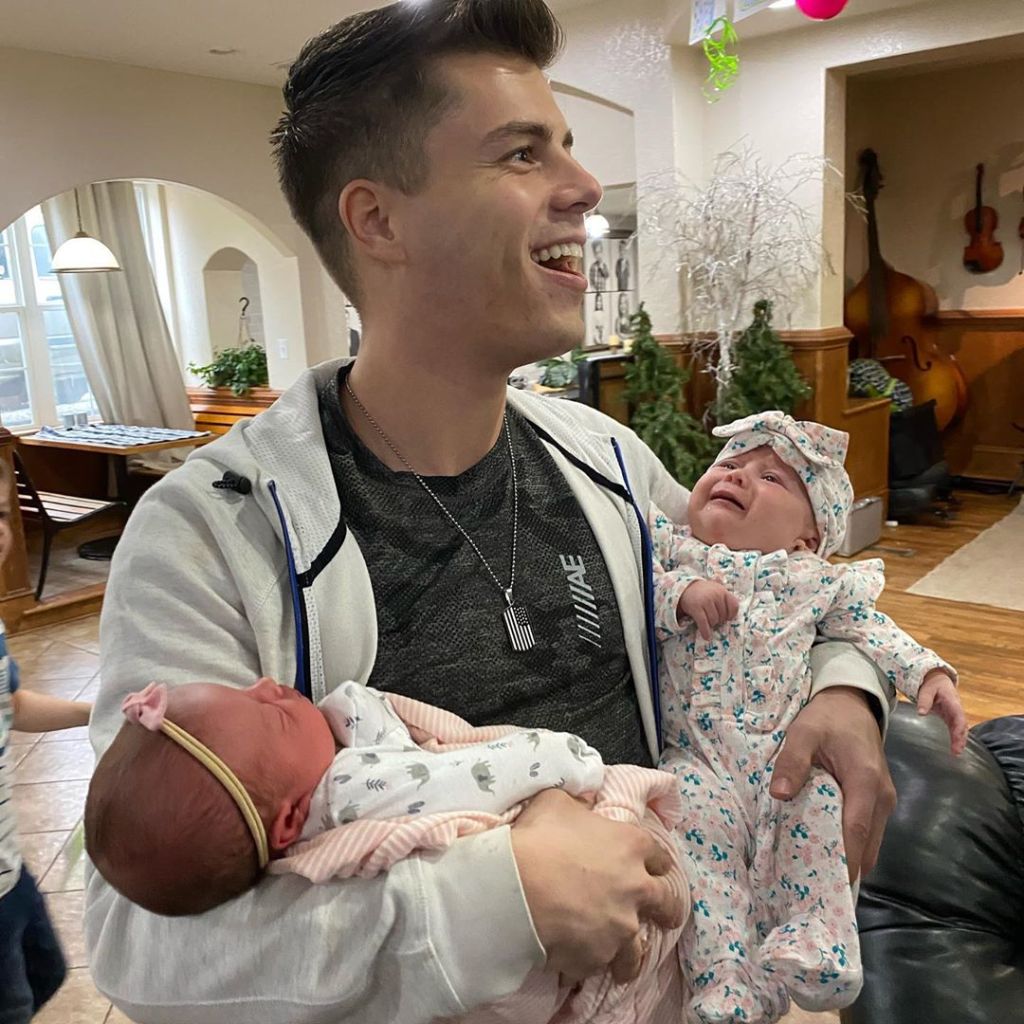 Bringing Up Bates' Lawson Bates Returns Home to Family After Long Trip