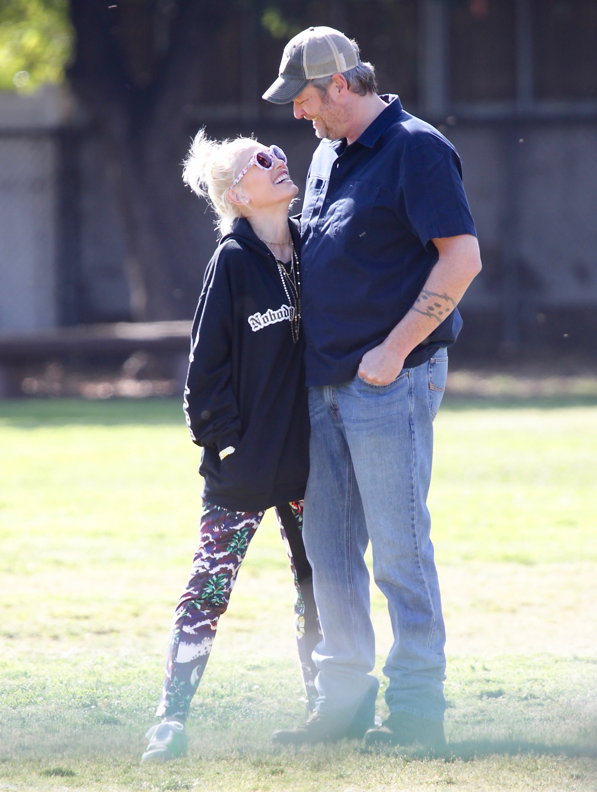 Gwen Stefani & Blake Shelton Couple Up for Cardinals Game!: Photo 3538828, Blake  Shelton, Gwen Stefani Photos