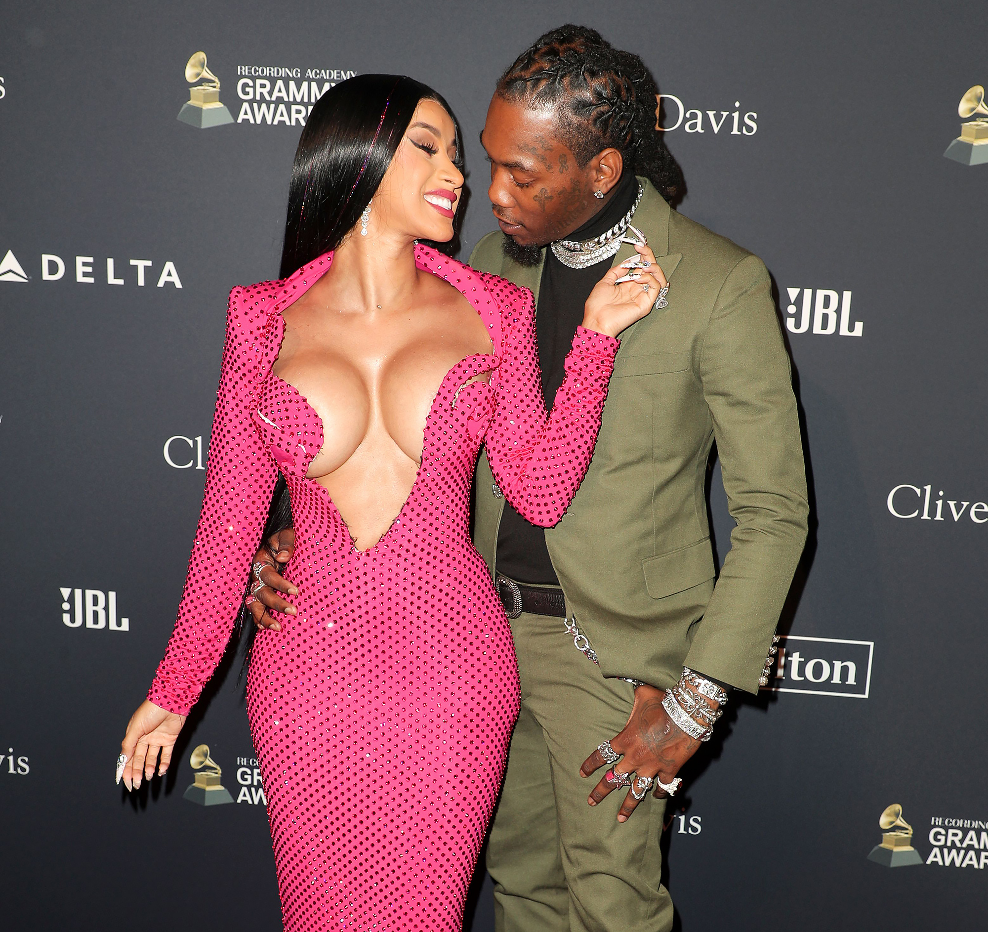Cardi B and Offset Share Major PDA Moment on Grammys Red Carpet
