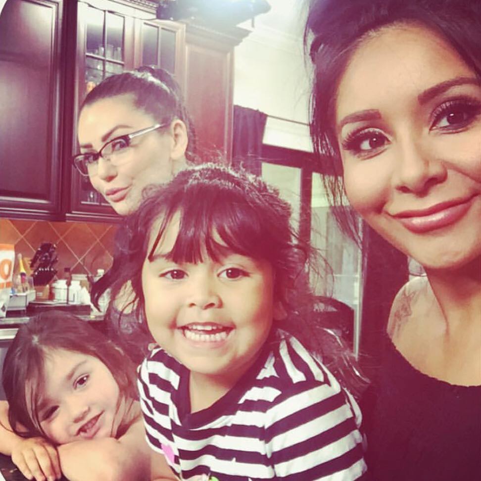 Pennsylvania invites Snooki and JWoww to come on over – SheKnows