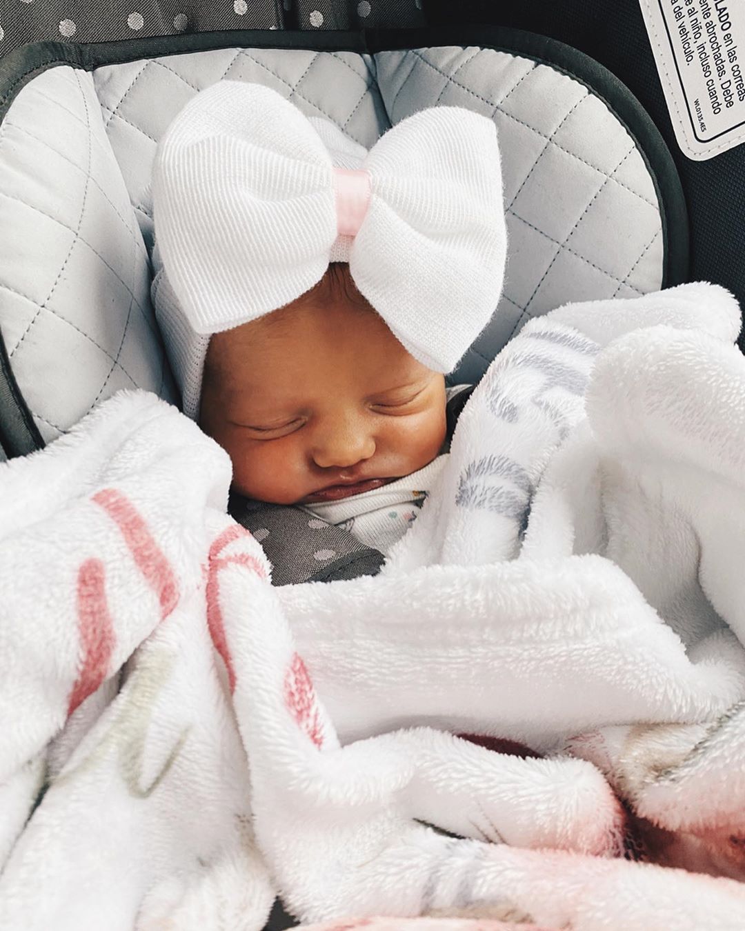 Layla Stewart Photos: Carlin Bates' Daughter Is Adorable — See!