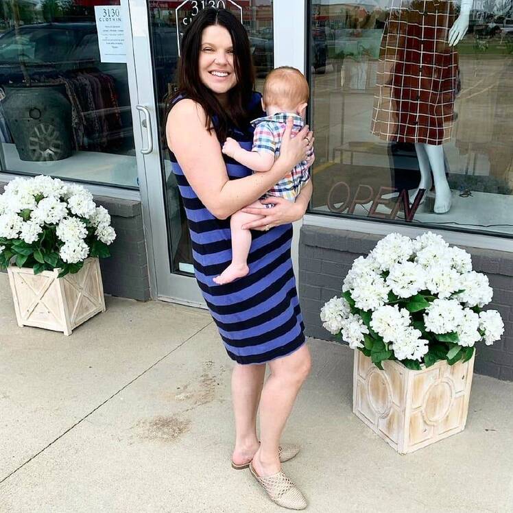 Amy Duggar Embraces Post-Baby Body in New Almost Deleted Photo After Welcoming Baby