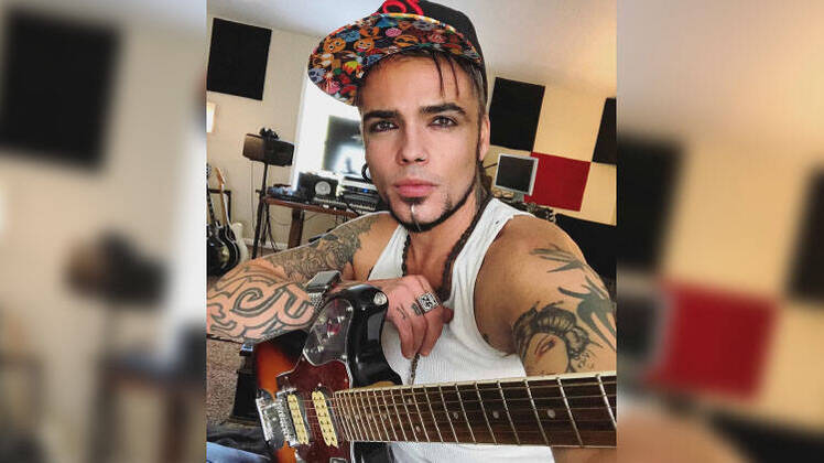 lukas rossi music video summertime