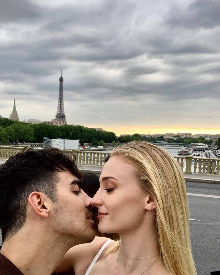 sophie-turner-joe-jonas-selfie