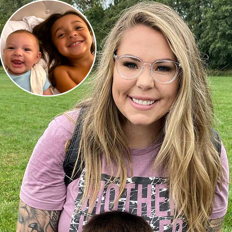 Kailyn Lowry Shares Twinning Photo Sons Lux Creed