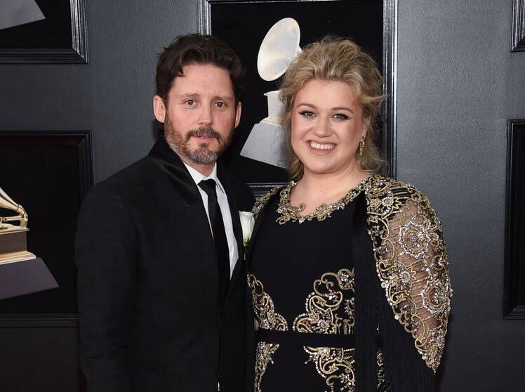 Kelly Clarkson Granted Primary Custody of 2 Kids Amid Divorce