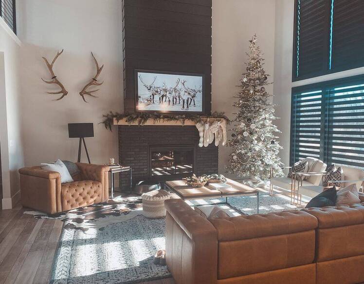 Chelsea Houska and Cole Deboer South Dakota House Photos