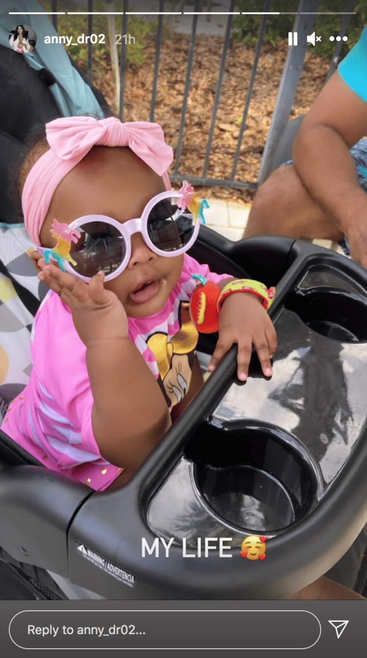 Anny Daughter Photos