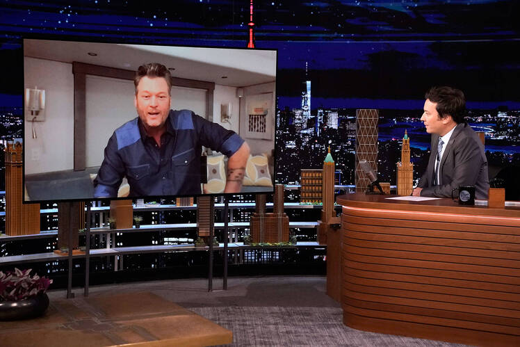 Blake Shelton Reveals His and Gwen Stefani Epic First Dance Song for Upcoming Wedding Tonight Show Jimmy Fallon