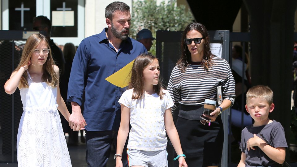 Ben Affleck and Jennifer Garner’s Kids Meet Their Children!