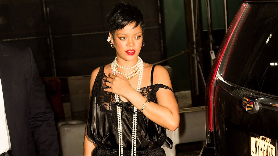 Rihanna struts her stuff on Instagram for new lingerie line