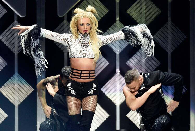 Britney Spears Dad Jamie Steps Down As Her Conservator