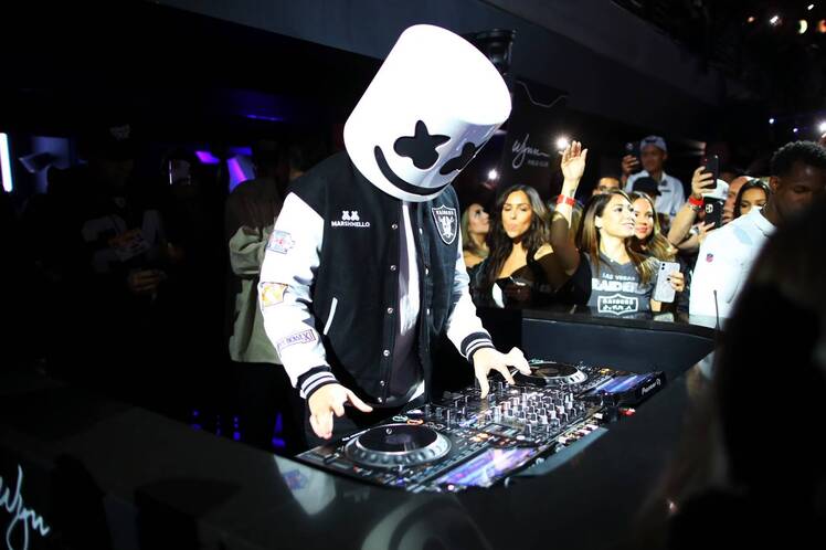 Marshmallow Performs Halftime Show at 'One-of-a-Kind' Wynn Field Club in Las Vegas