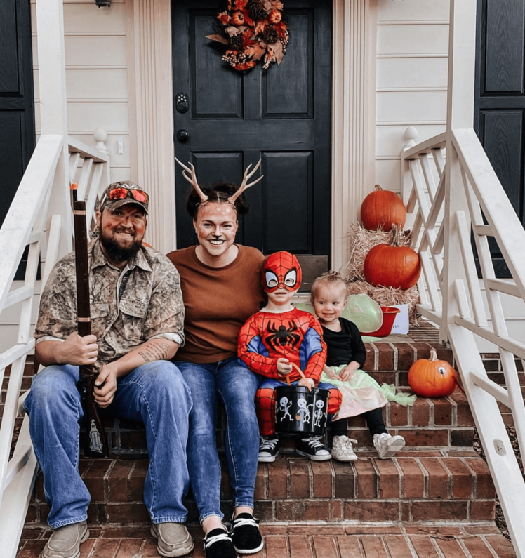 Sister Wives Star Janelle Brown Enjoys Halloween in North Carolina With Family Amid Coyote Pass Stall