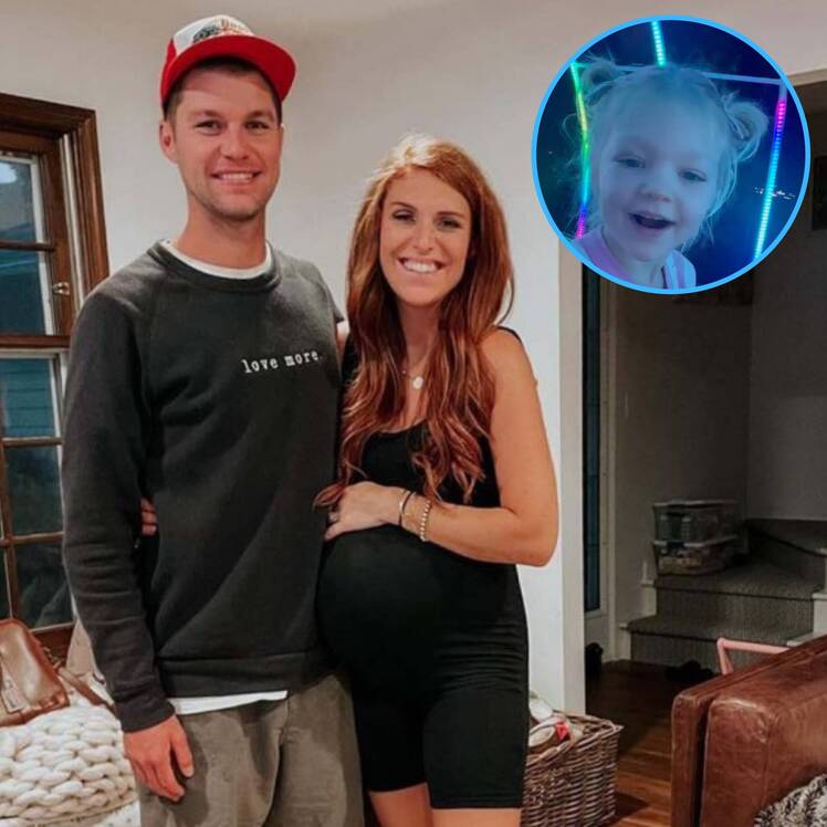 Audrey Jeremy Roloff take kids to zoo