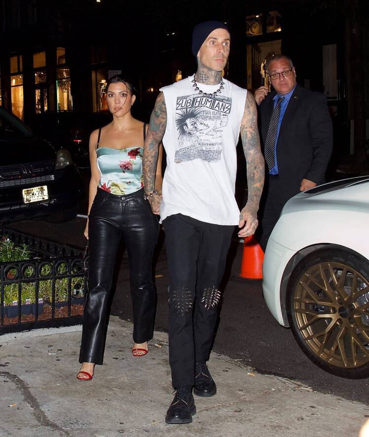 Kourtney Kardashian's Tattoos In New Photo: Copying Travis Barker?
