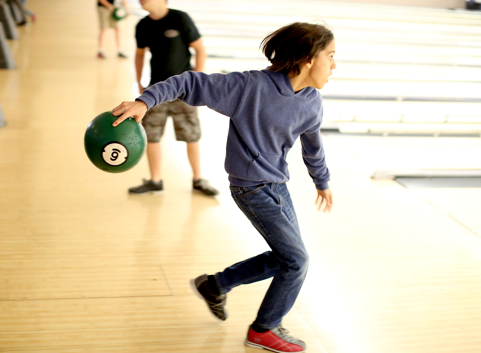 https://www.intouchweekly.com/wp-content/uploads/2022/02/Octomom-Nadya-Suleman-Celebrates-Her-Kids-13th-Birthday-at-Bowling-Alley-and-Park-07.jpg?fit=800%2C588&quality=86&strip=all