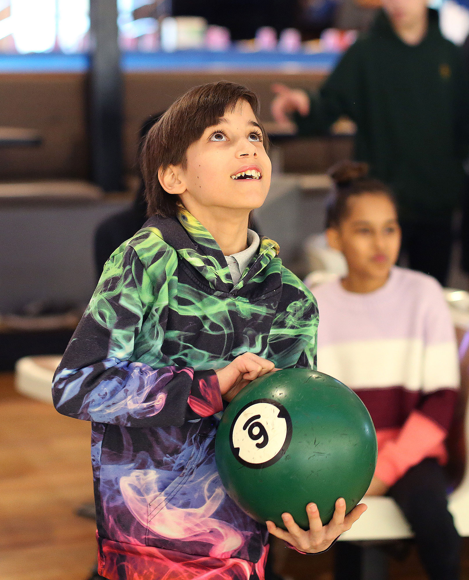 https://www.intouchweekly.com/wp-content/uploads/2022/02/Octomom-Nadya-Suleman-Celebrates-Her-Kids-13th-Birthday-at-Bowling-Alley-and-Park-09.jpg?fit=800%2C989&quality=86&strip=all