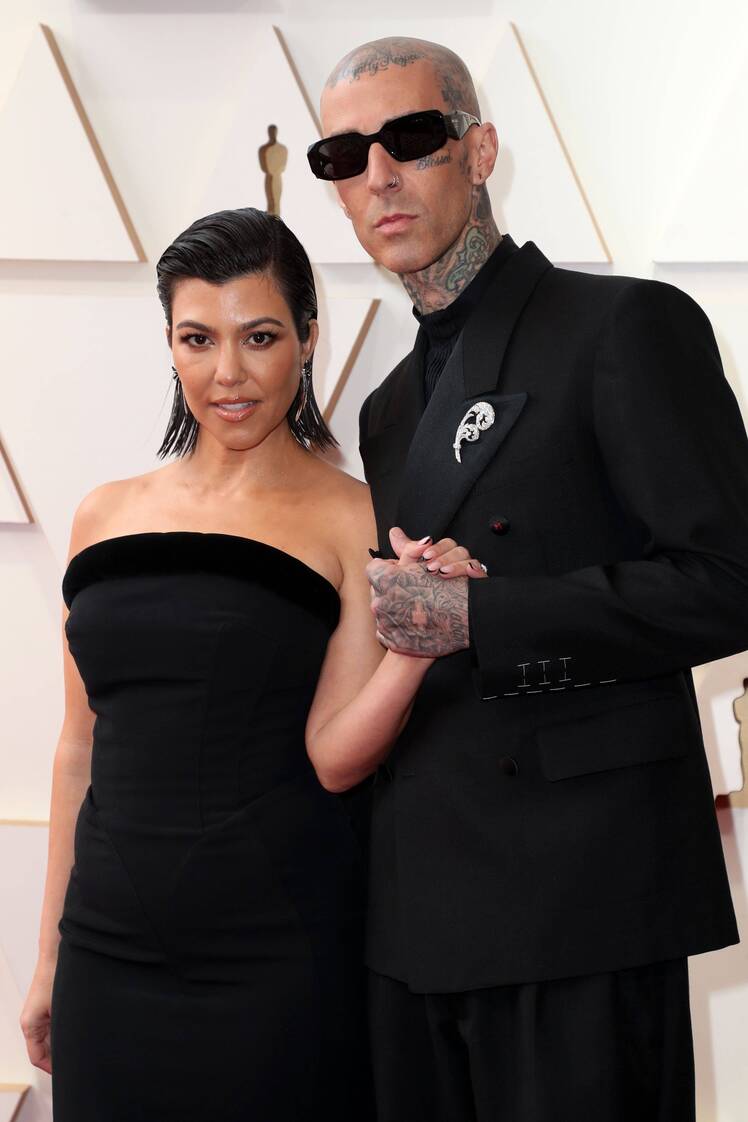 kourtney kardashian travis barker oscars 2022