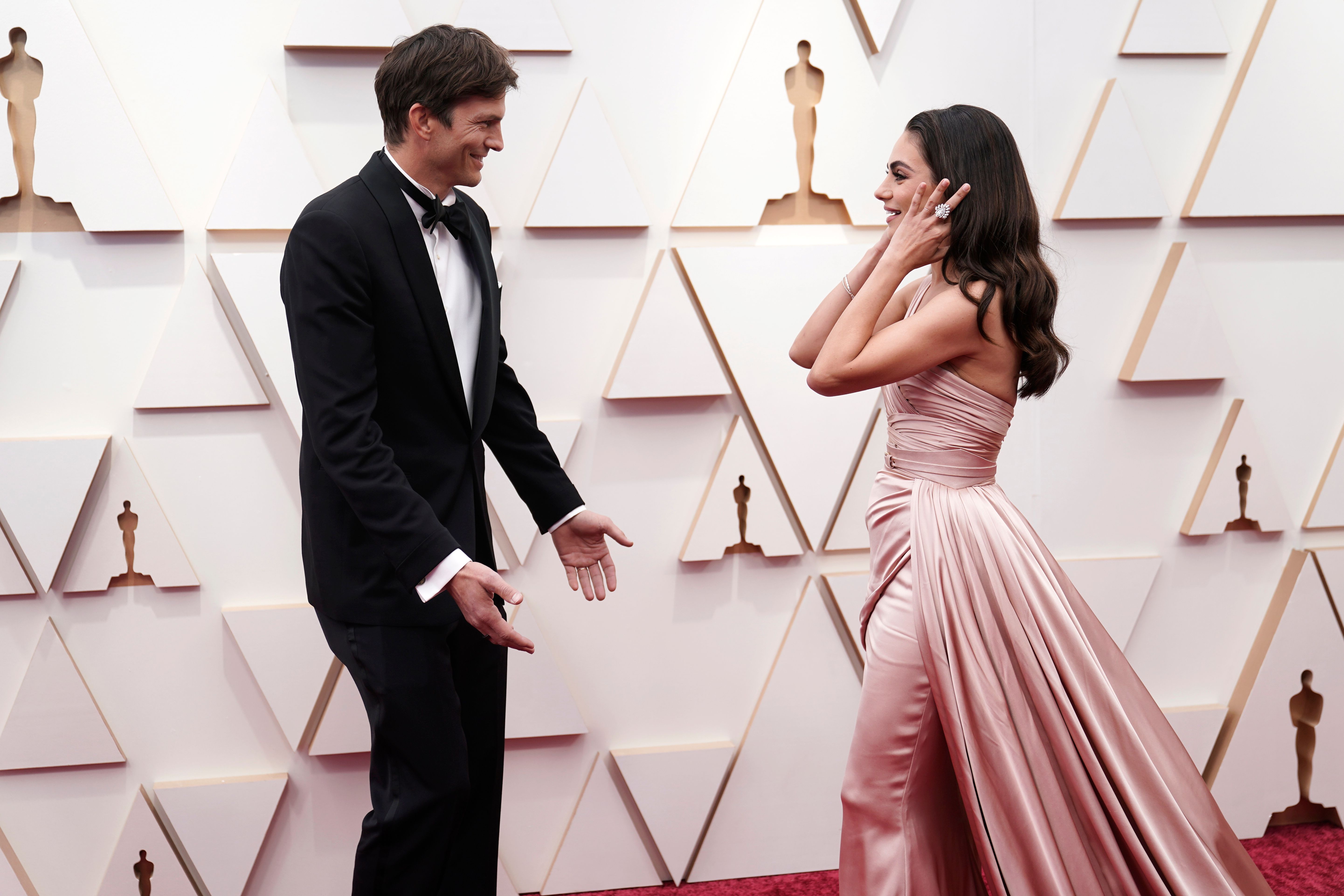 Mila kunis oscar clearance dress