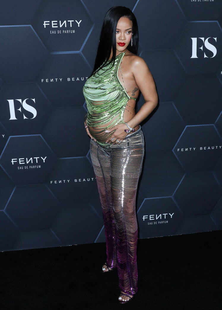 Is Pregnant Rihanna Having a Boy or Girl?
