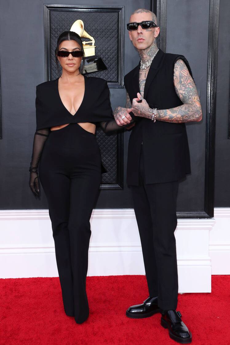Kourtney Kardashian and Travis Barker ‘Uncomfortably’ Packed On PDA at the 2022 Grammys