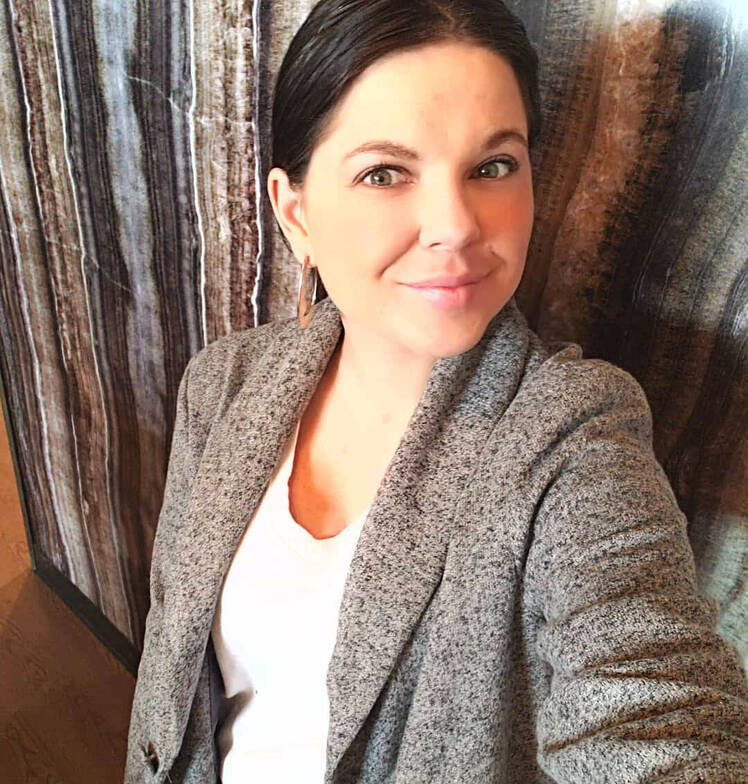 Amy Duggar Urges Anna to 'Have More Self Respect' Ahead of Josh's Sentencing, Slams Family's Ministry as a 'Cult'