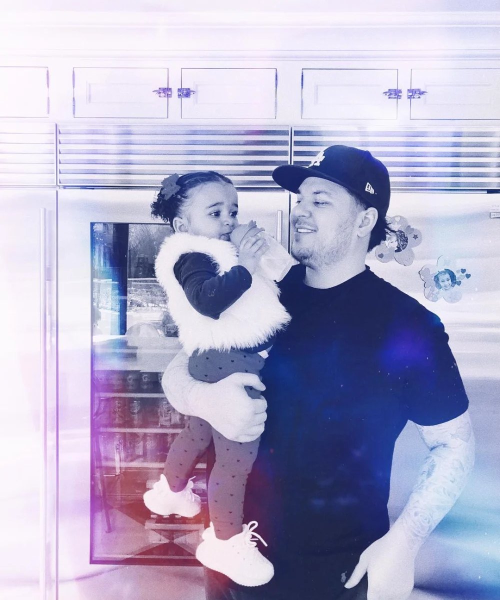 See What Rob Kardashian Looks Like Now in Rare Family Photo