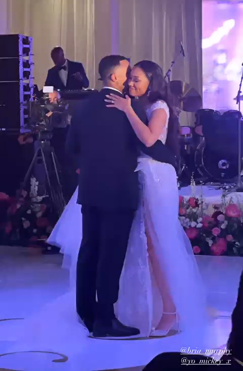 Perry Mattfeld Marries Mark Sanchez in 'Romantic' Wedding in Mexico