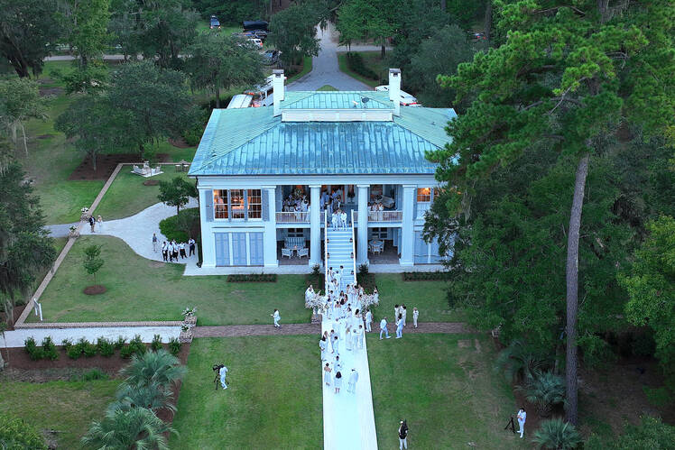 Jennifer Lopez and Ben Affleck’s Georgia Wedding Was Beautiful! See Photos, Guests