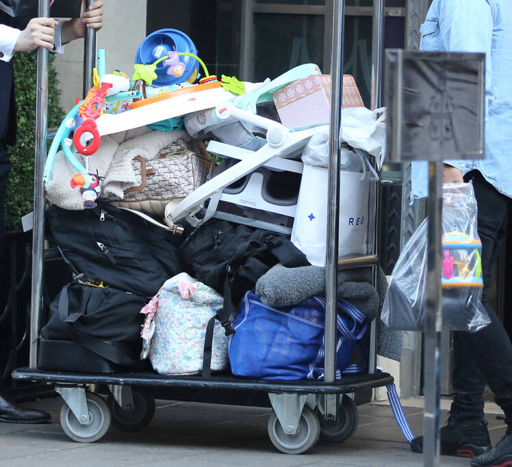 Kylie Jenner Is Seen With Multiple Carts of Luggage: Photos