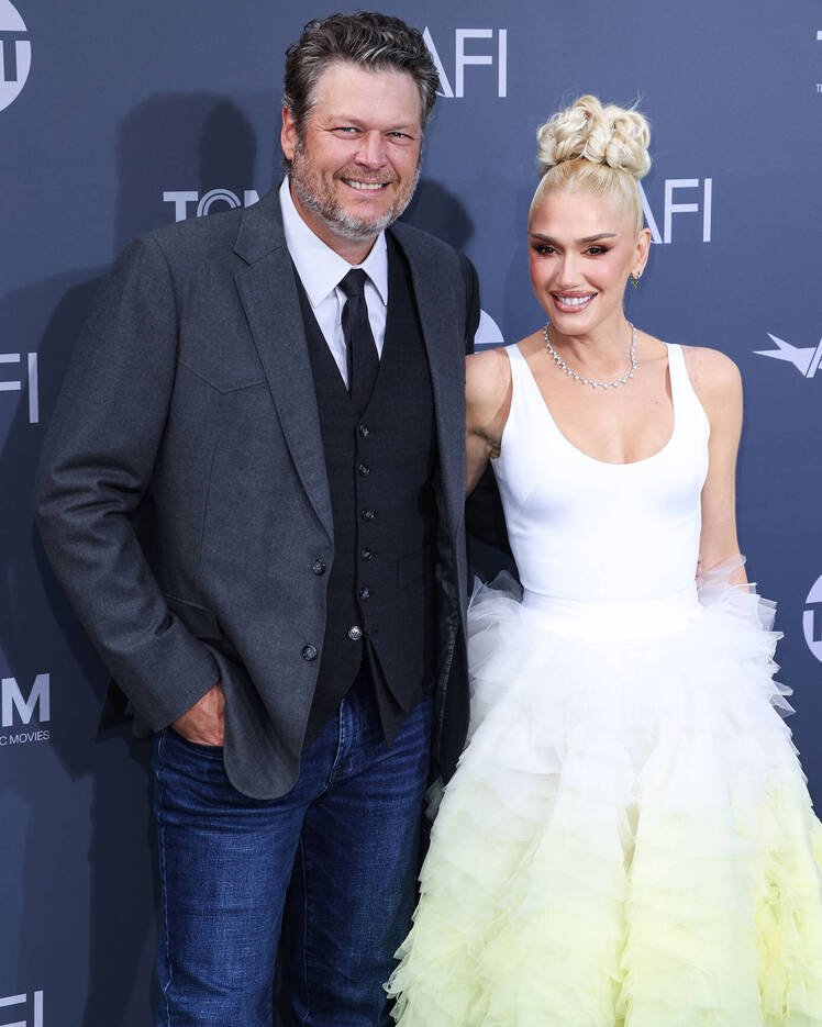 Blake Shelton Says He Still Has Wife Gwen Stefani in His Phone as ‘My Girlfriend’