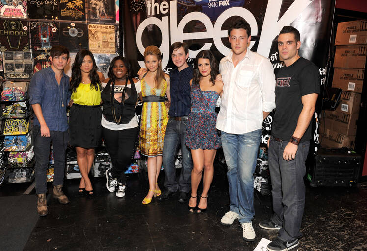 Kevin McHale, Jenna Ushkowitz Have ‘Nothing to Do’ With New Glee Doc: Stars Aren’t ‘Out for Blood’