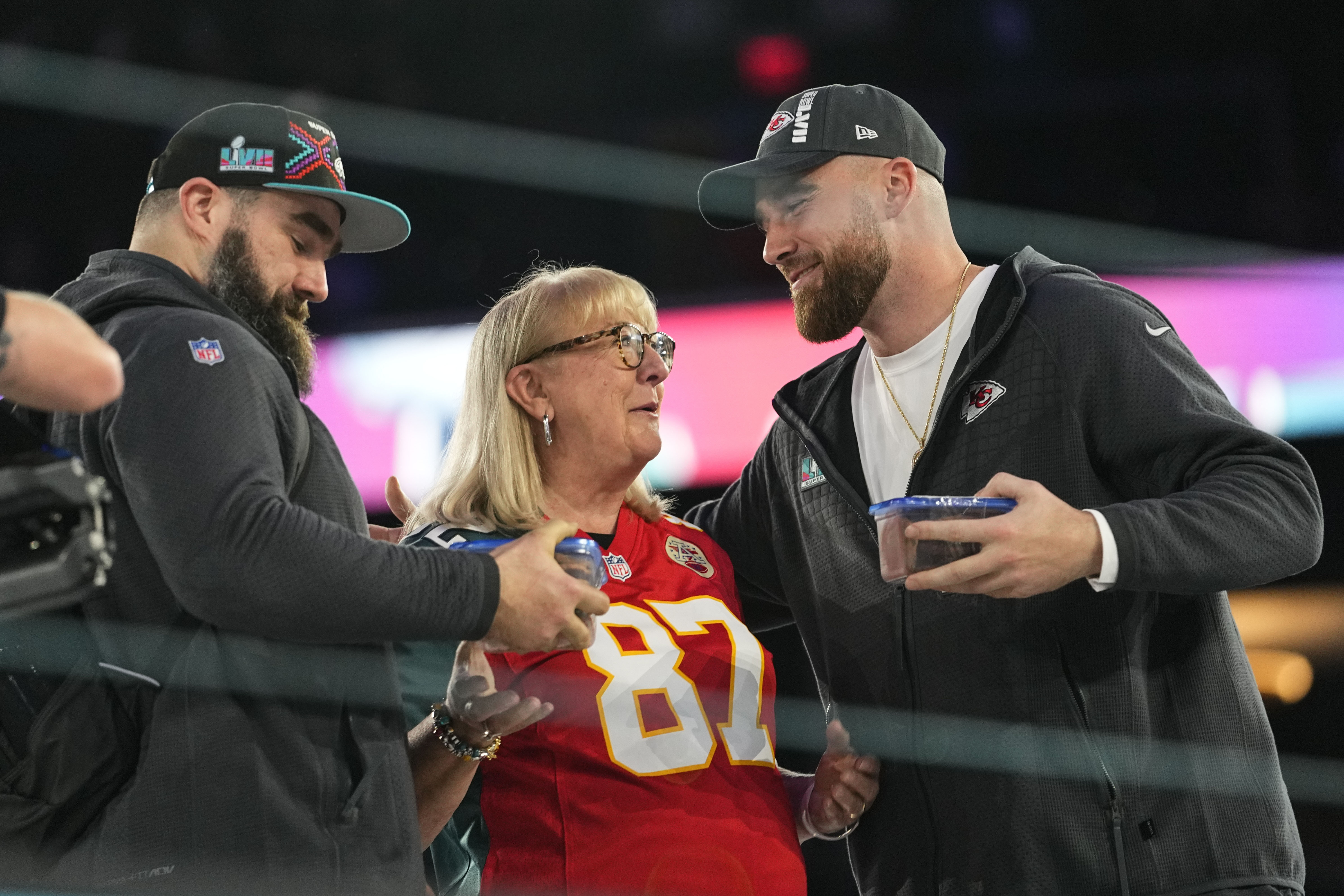 Jason Kelce Pregnant Wife Featured in Ad Ahead of Super Bowl: Photo