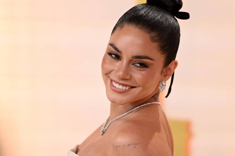 Vanessa Hudgens at 2023 Oscars Without Cole Tucker: Photos