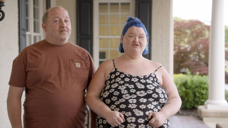 1000 Lb Sisters Amy Slaton Back in Former Kentucky Home 3