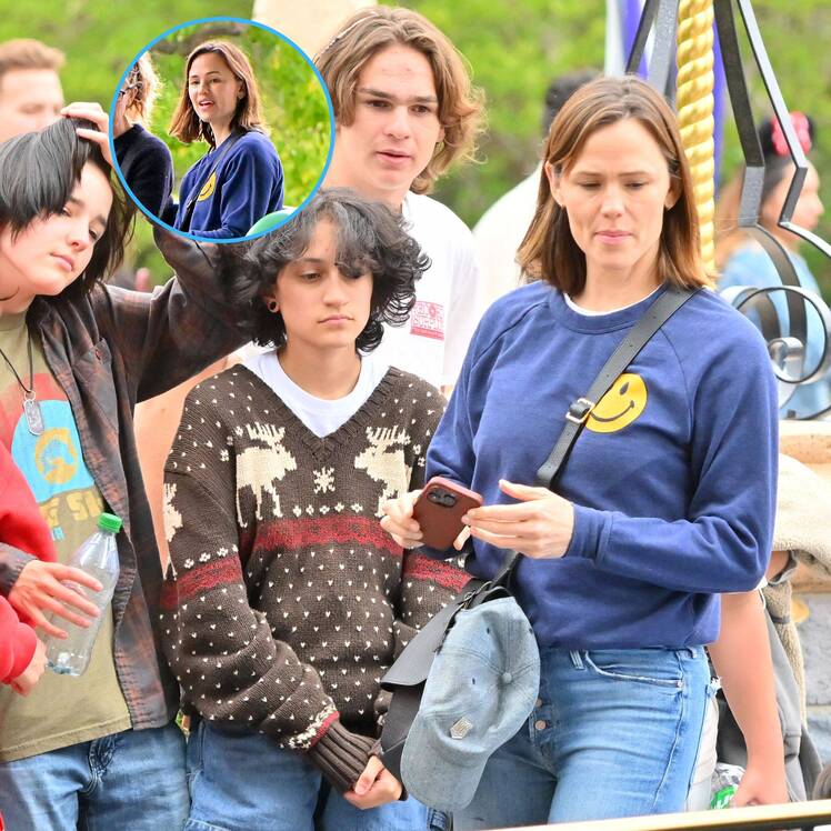 J.Lo's Child Emme Muniz Enjoys Disneyland Outing With Jennifer Garner and Stepsister Seraphina