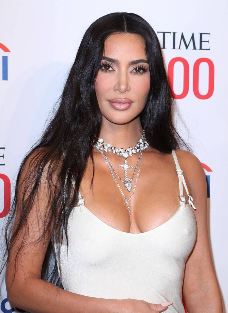 Kim Kardashian Reveals 'Biggest Turn On' and What Makes Her Horny: ‘No Heavy Baggage’