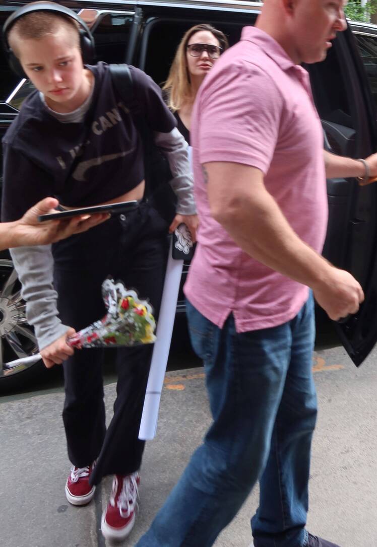 Angelina Jolie’s Daughter Shiloh Spotted in NYC: Photos