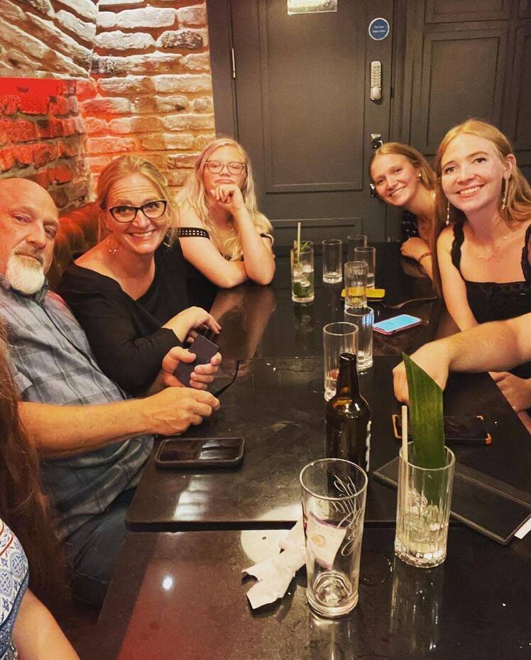 Sister Wives in London 5