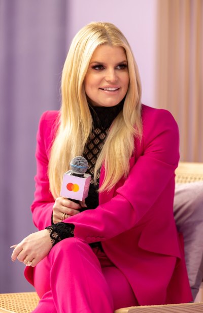 Jessica Simpson Adjusts to Money Changes, Faces 'Financial Crunch