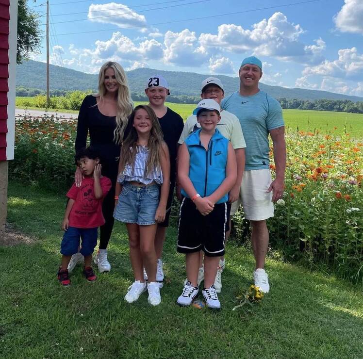 kim-zolciak-kroy-biermann-reunite-church