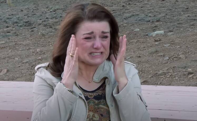 Robyn Brown Cries over Meri Leaving