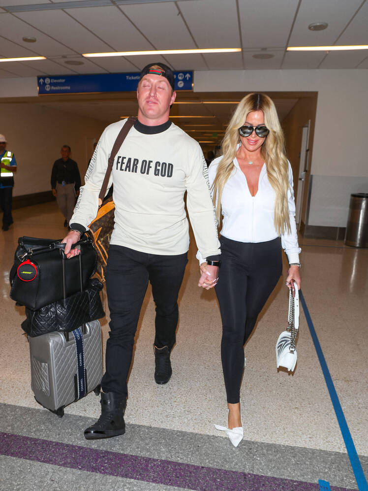 kroy biermann sued by chase bank for 13k amid money woes