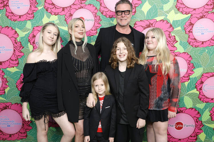 Tori Spelling Is Being ‘Protective of the Kids’ After Dean McDermott Said His Drinking Led to Split